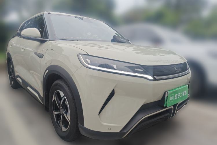 Used BYD Yuan UP 2024 401KM Leading Edition Front Right 45 Deg
