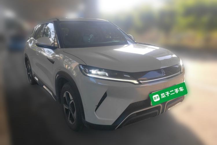 Used BYD Yuan UP 2024 401KM Leading Edition Front Right 45 Deg