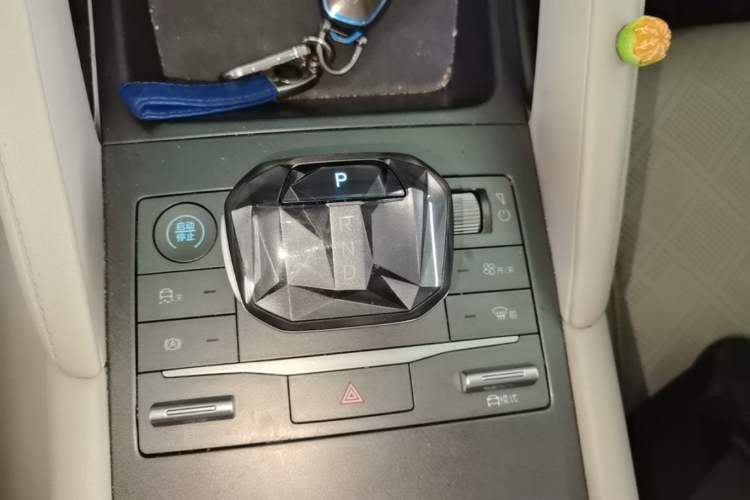 Used BYD Yuan UP 2024 401KM Beyond Edition Gear Lever