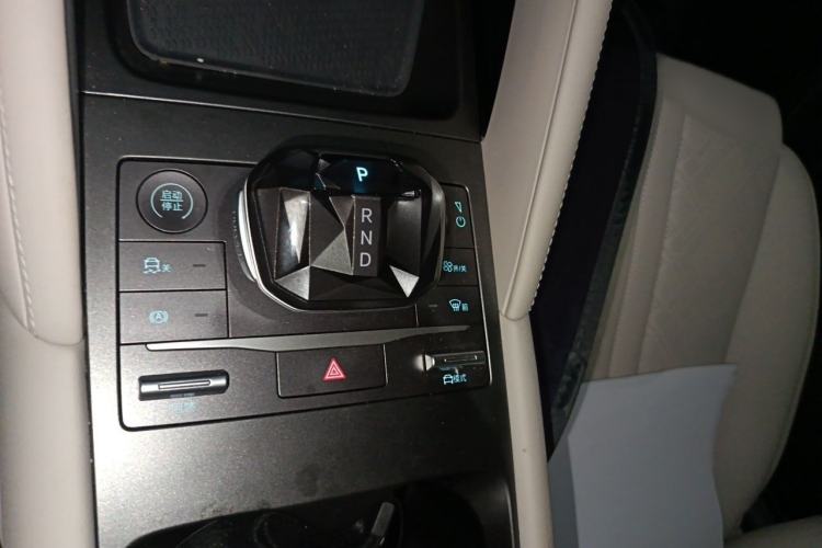 Used BYD Yuan UP 2024 401KM Leading Edition Gear Lever