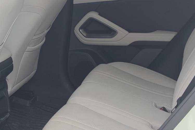 Used BYD Yuan UP 2024 401KM Leading Edition Interior 4