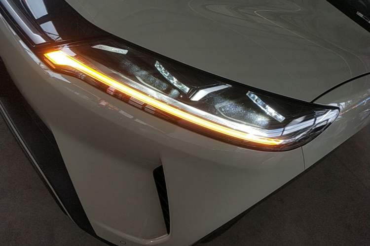 Used BYD Yuan UP 2024 401KM Leading Edition Left Front Headlight