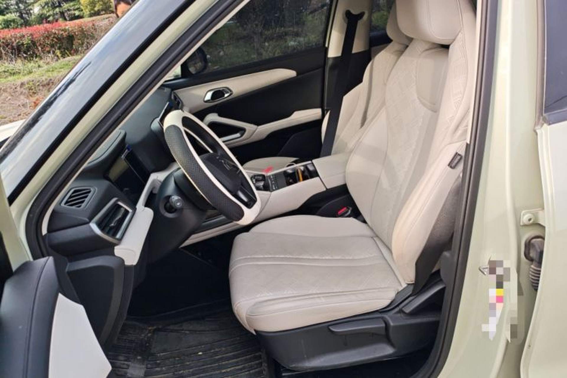 Used BYD Yuan UP 2024 401 km Active Version Left Front Seat