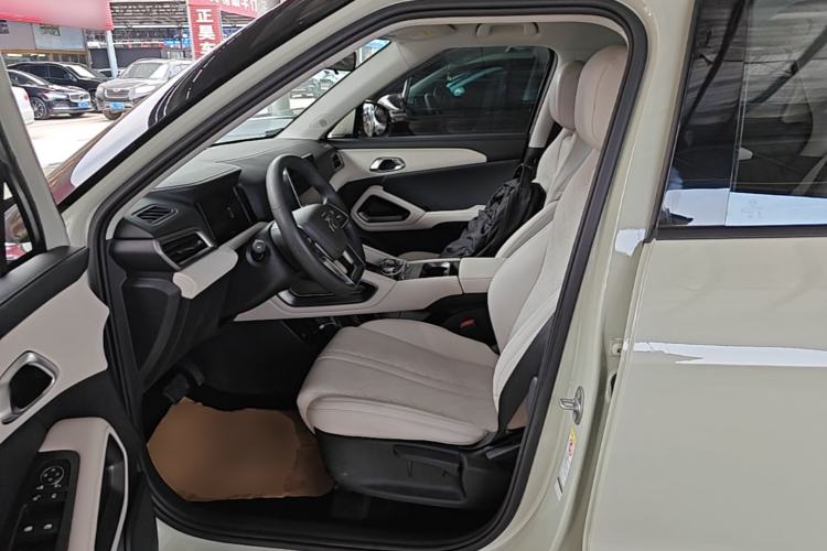 Used BYD Yuan UP 2024 401 km Active Version Left Front Seat