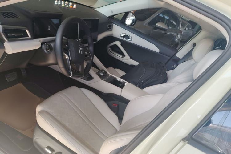 Used BYD Yuan UP 2024 401KM Beyond Edition Left Front Seat