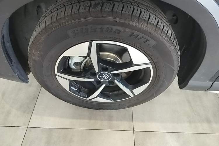 Used BYD Yuan UP 2024 401KM Beyond Edition Left Front Wheel Hub