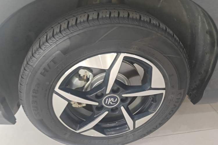 Used BYD Yuan UP 2024 401KM Leading Edition Left Front Wheel Hub