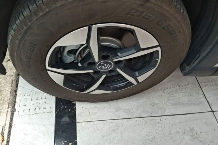 Used BYD Yuan UP 2024 401KM Leading Edition Left Front Wheel Hub