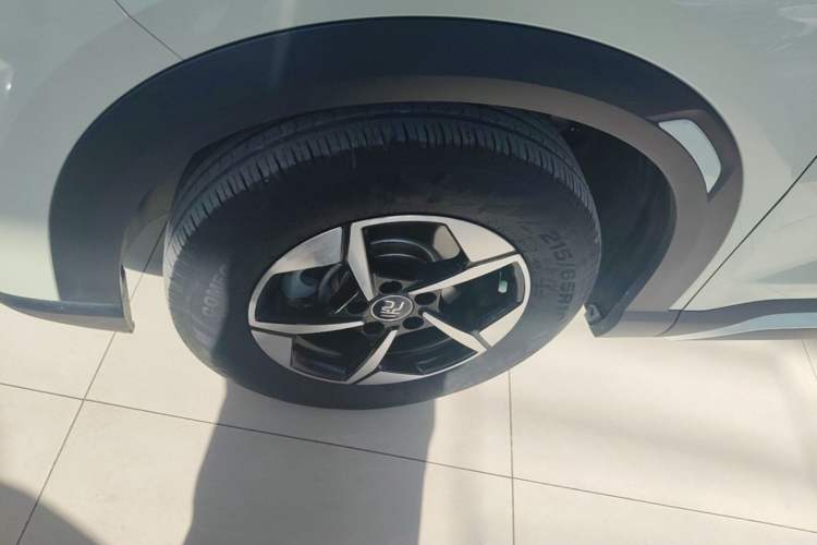 Used BYD Yuan UP 2024 401KM Beyond Edition Left Front Wheel Hub