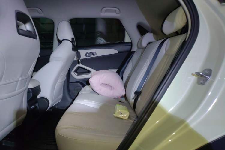 Used BYD Yuan UP 2024 401 km Active Version Left Rear Seat