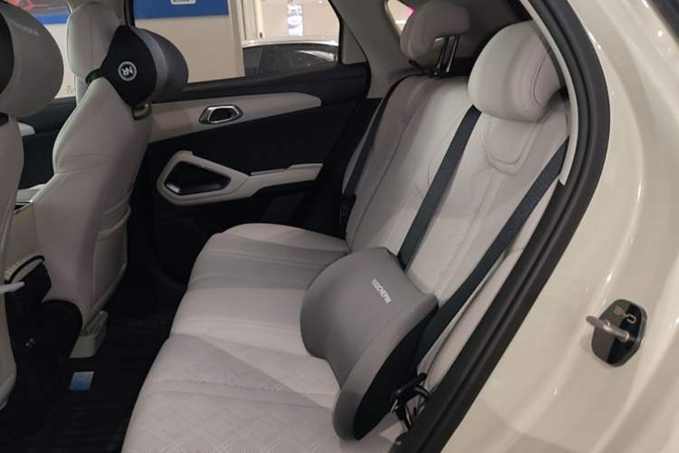 Used BYD Yuan UP 2024 401 km Active Version Left Rear Seat