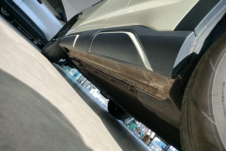 Used BYD Yuan UP 2024 401KM Leading Edition Left Side Sill