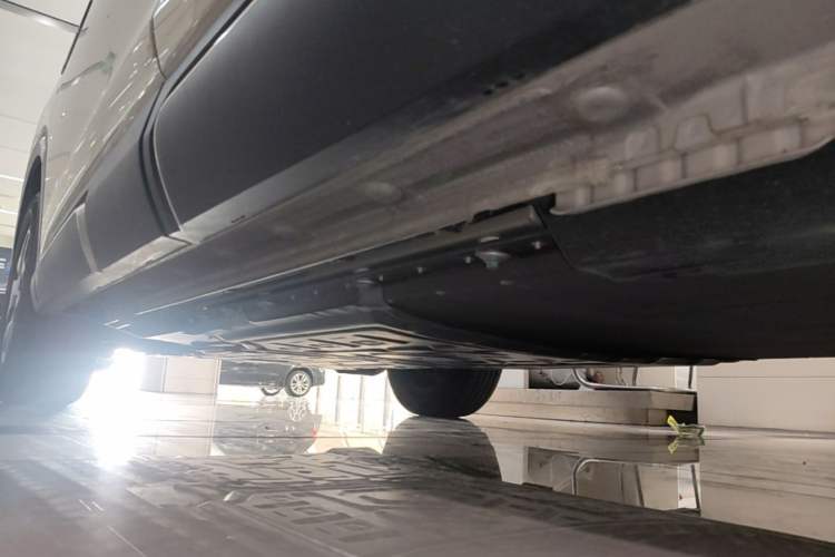Used BYD Yuan UP 2024 401 km Active Version Left Side Sill