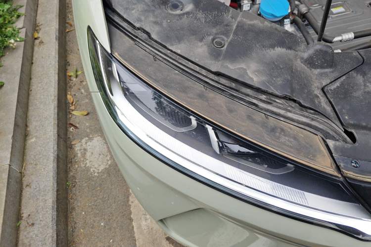 Used BYD Yuan UP 2024 401KM Leading Edition Right Front Headlight