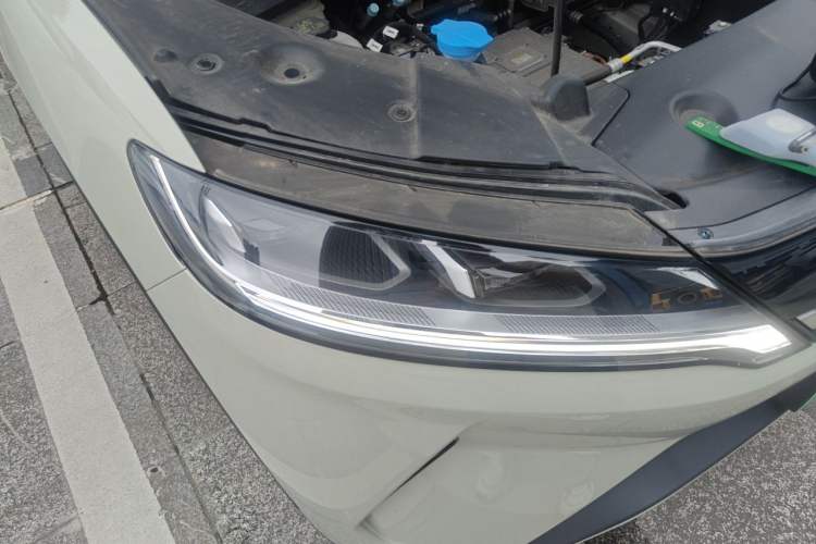 Used BYD Yuan UP 2024 401KM Leading Edition Right Front Headlight