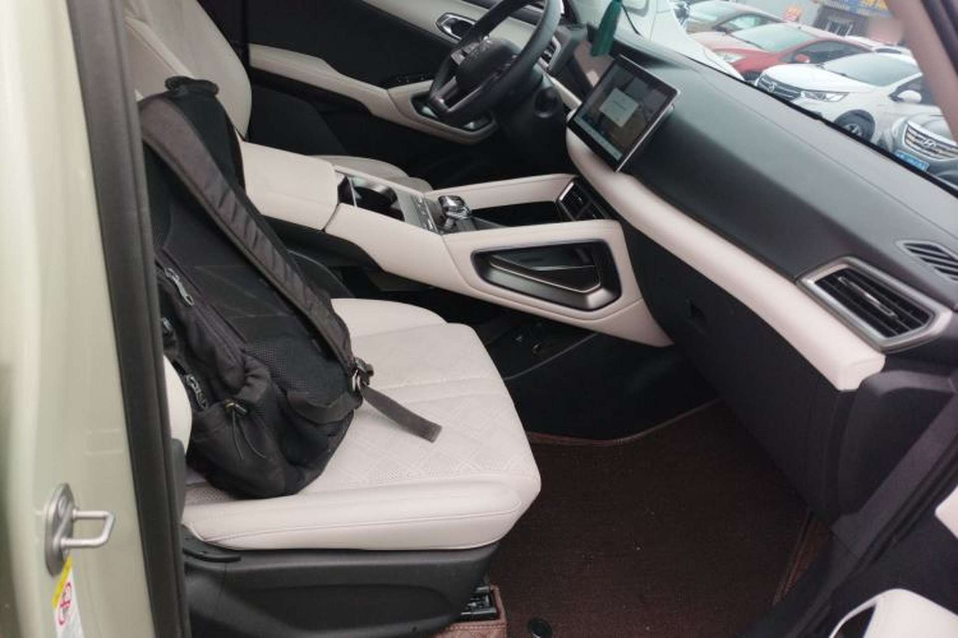 Used BYD Yuan UP 2024 401 km Active Version Right Front Seat
