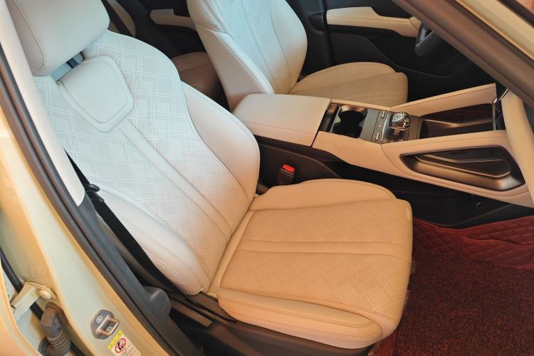Used BYD Yuan UP 2024 401 km Active Version Right Front Seat