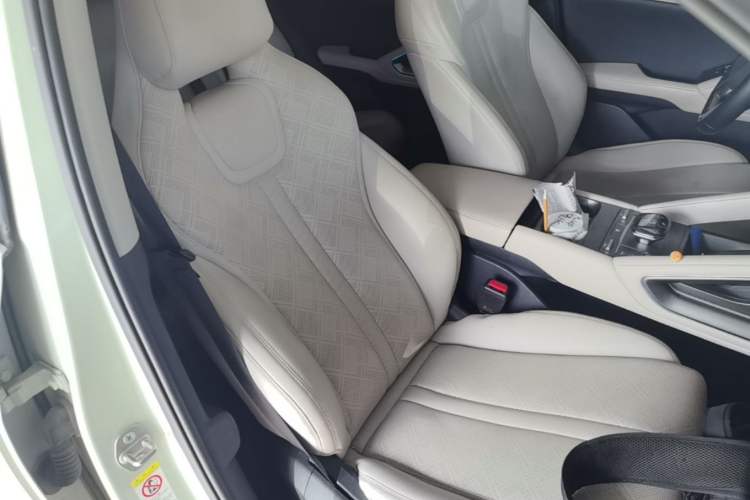 Used BYD Yuan UP 2024 401KM Beyond Edition Right Front Seat
