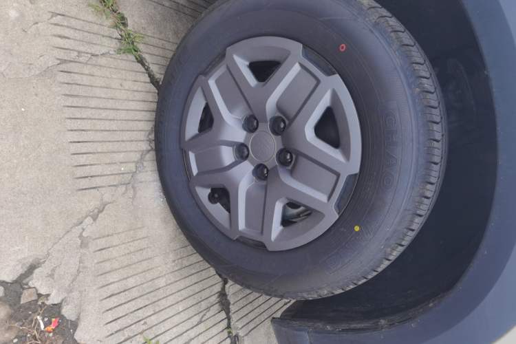 Used BYD Yuan UP 2024 401 km Active Version Right Front Wheel Hub