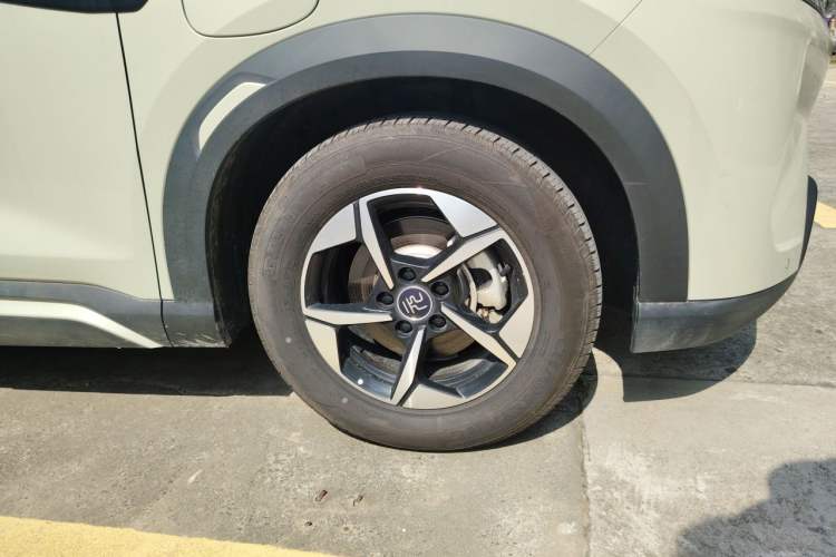 Used BYD Yuan UP 2024 401KM Beyond Edition Right Front Wheel Hub
