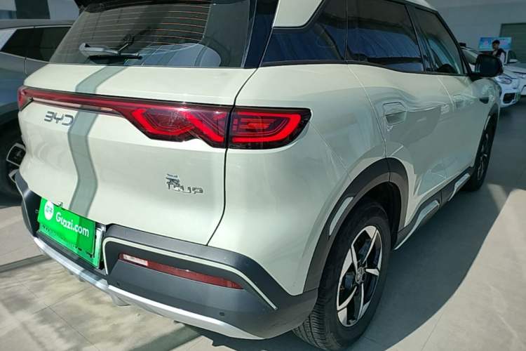 Used BYD Yuan UP 2024 401KM Leading Edition Right Rear Taillight