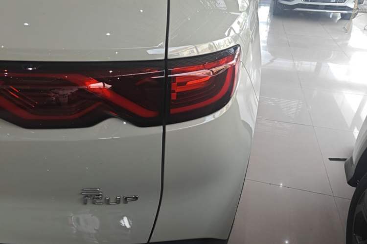 Used BYD Yuan UP 2024 401KM Leading Edition Right Rear Taillight