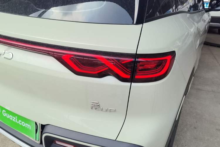 Used BYD Yuan UP 2024 401 km Active Version Right Rear Taillight