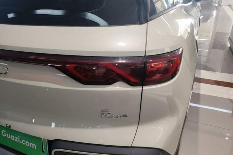 Used BYD Yuan UP 2024 401 km Active Version Right Rear Taillight