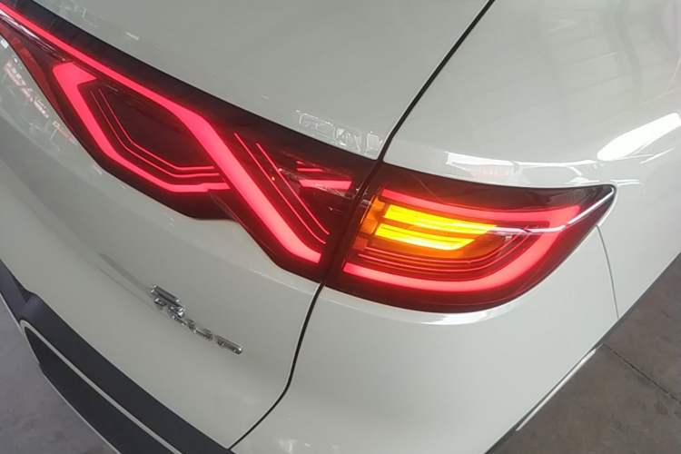 Used BYD Yuan UP 2024 401KM Leading Edition Right Rear Taillight