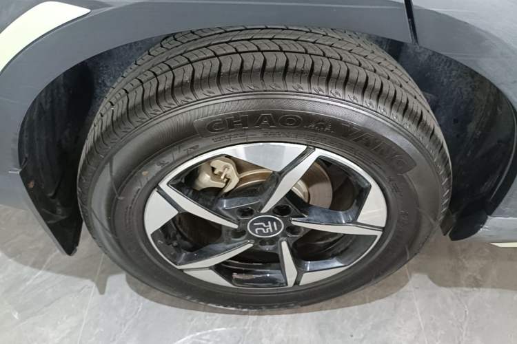 Used BYD Yuan UP 2024 401KM Leading Edition Right Rear Wheel Hub