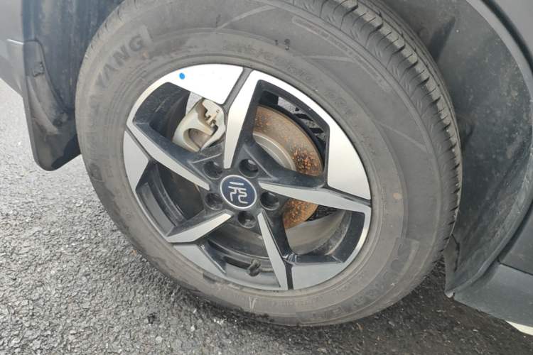 Used BYD Yuan UP 2024 401KM Beyond Edition Right Rear Wheel Hub