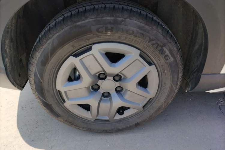 Used BYD Yuan UP 2024 401 km Active Version Right Rear Wheel Hub