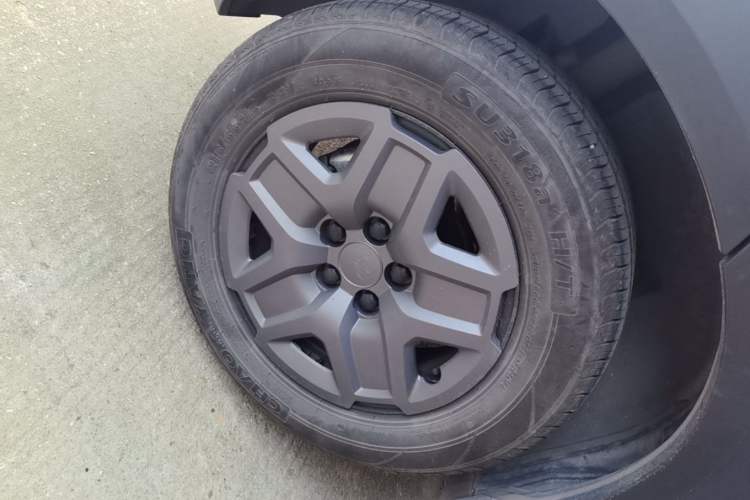 Used BYD Yuan UP 2024 401 km Active Version Right Rear Wheel Hub