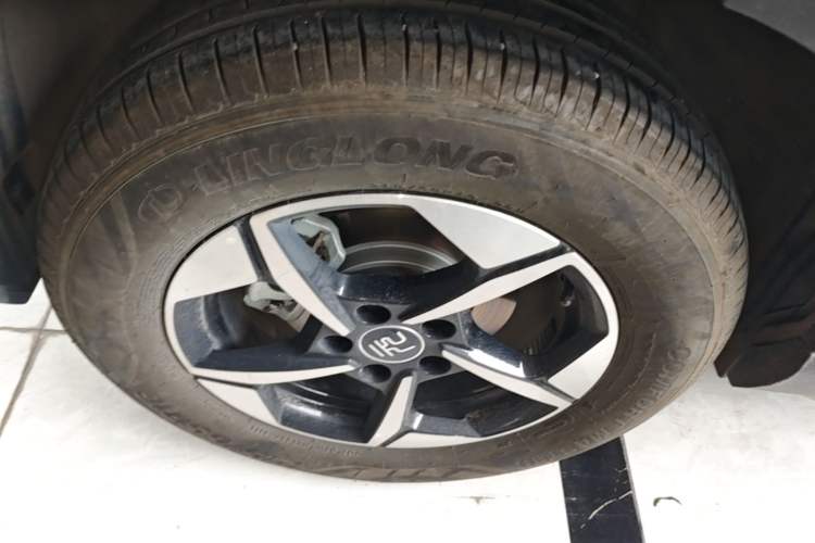 Used BYD Yuan UP 2024 401KM Leading Edition Right Rear Wheel Hub