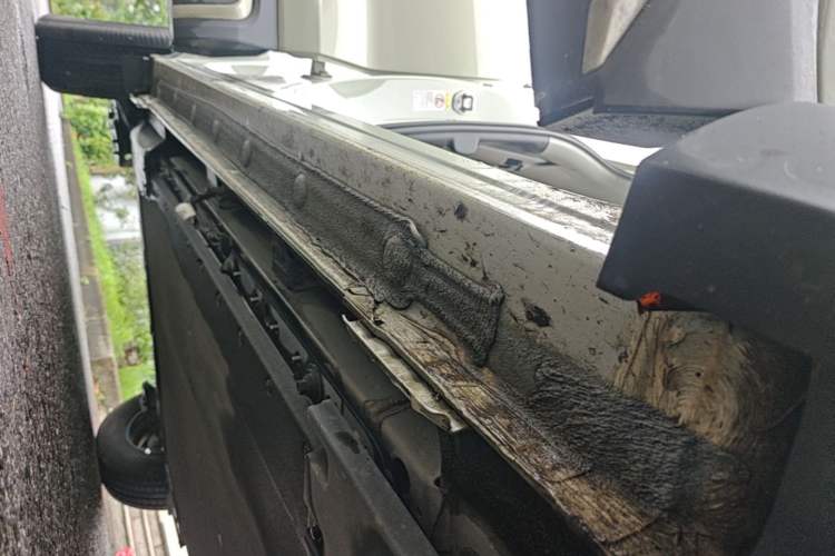 Used BYD Yuan UP 2024 401 km Active Version Right Side Sill