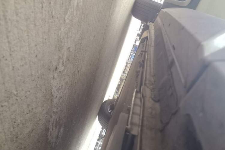 Used BYD Yuan UP 2024 401 km Active Version Right Side Sill