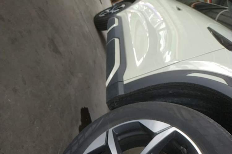 Used BYD Yuan UP 2024 401KM Leading Edition Right Side Sill