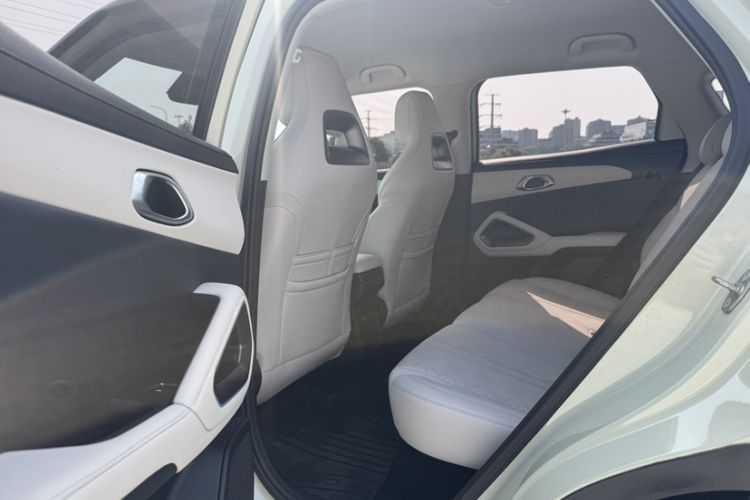 Used BYD Yuan UP 2024 401KM Leading Edition Roof
