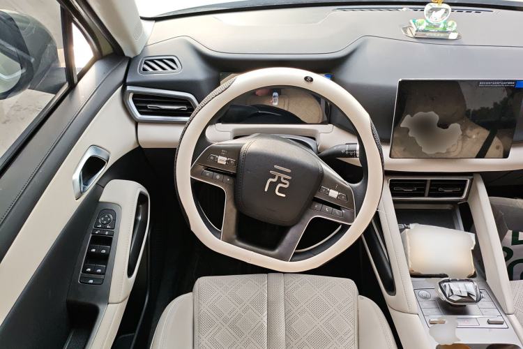 Used BYD Yuan UP 2024 401 km Active Version Steering Wheel