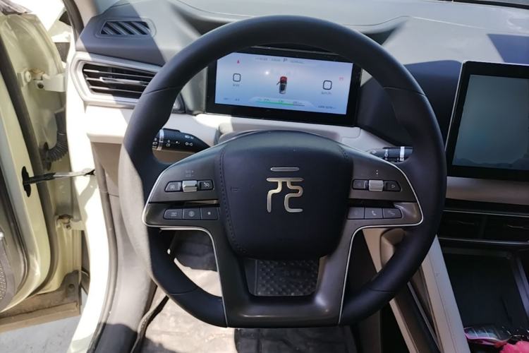 Used BYD Yuan UP 2024 401 km Active Version Steering Wheel