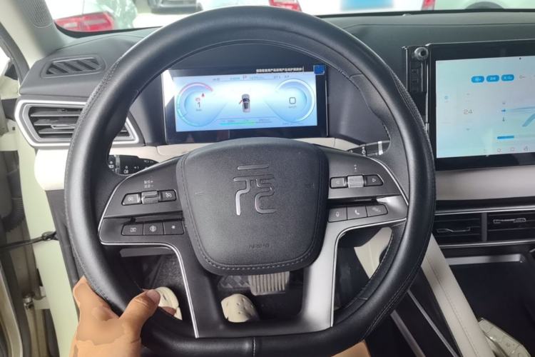 Used BYD Yuan UP 2024 401 km Active Version Steering Wheel