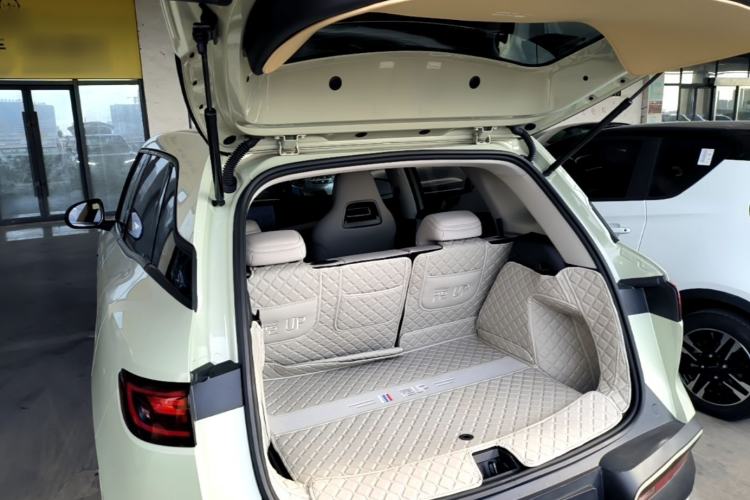Used BYD Yuan UP 2024 401KM Leading Edition Trunk