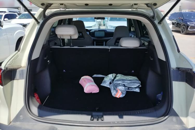 Used BYD Yuan UP 2024 401 km Active Version Trunk