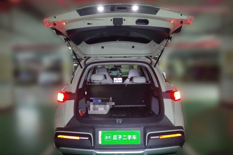 Used BYD Yuan UP 2024 401 km Active Version Trunk