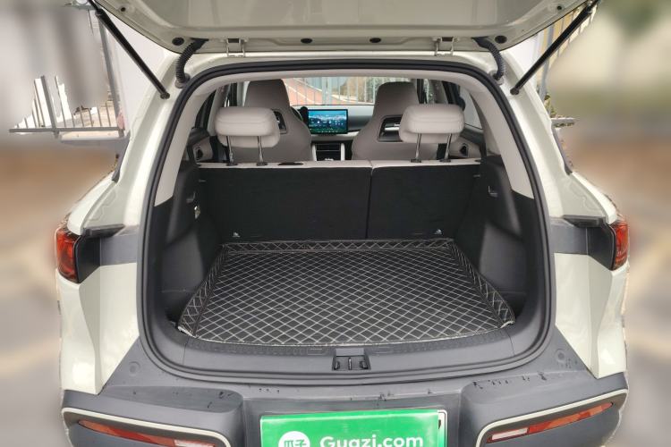 Used BYD Yuan UP 2024 401KM Leading Edition Trunk