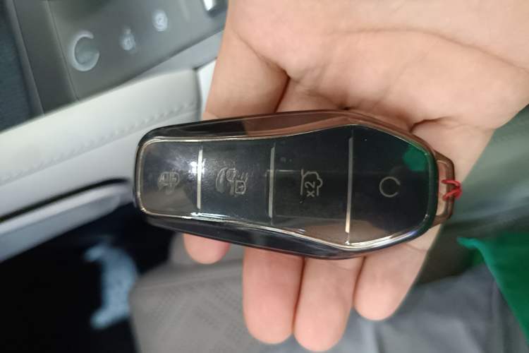 Used BYD Yuan UP 2024 401KM Leading Edition Vehicle Key
