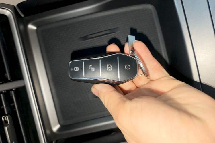 Used BYD Yuan UP 2024 401KM Leading Edition Vehicle Key