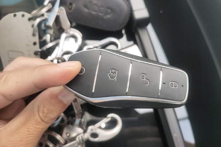 Used BYD Yuan UP 2024 401KM Beyond Edition Vehicle Key