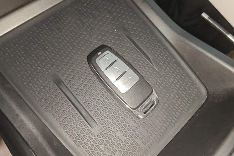 Used BYD Yuan UP 2024 401 km Active Version Vehicle Key