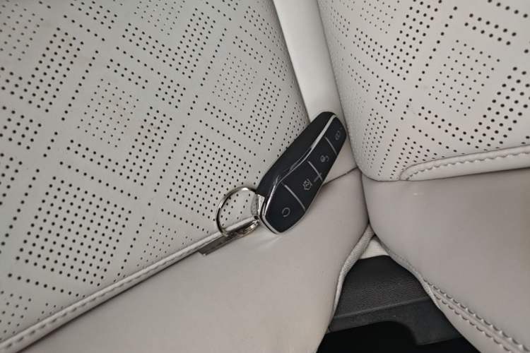 Used BYD Yuan UP 2024 401KM Leading Edition Vehicle Key